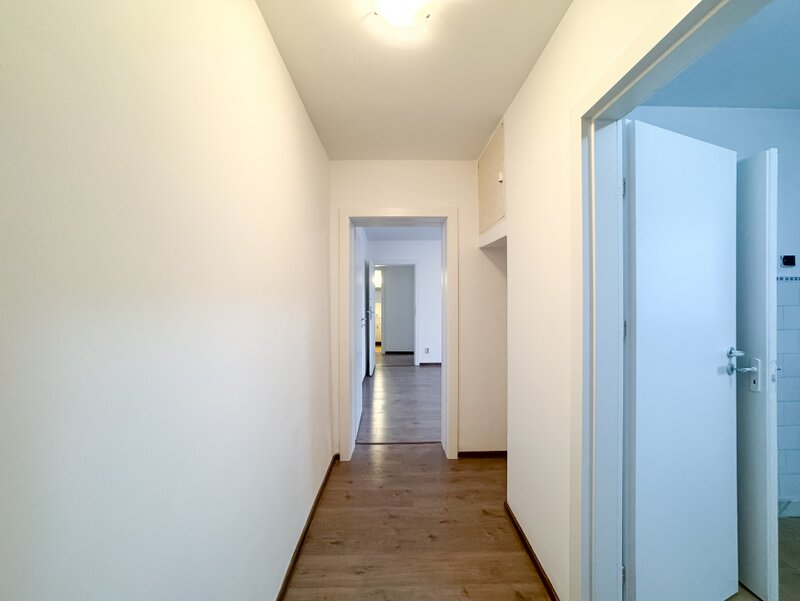 Piata Sudului apartament 3 camere gata de mutat