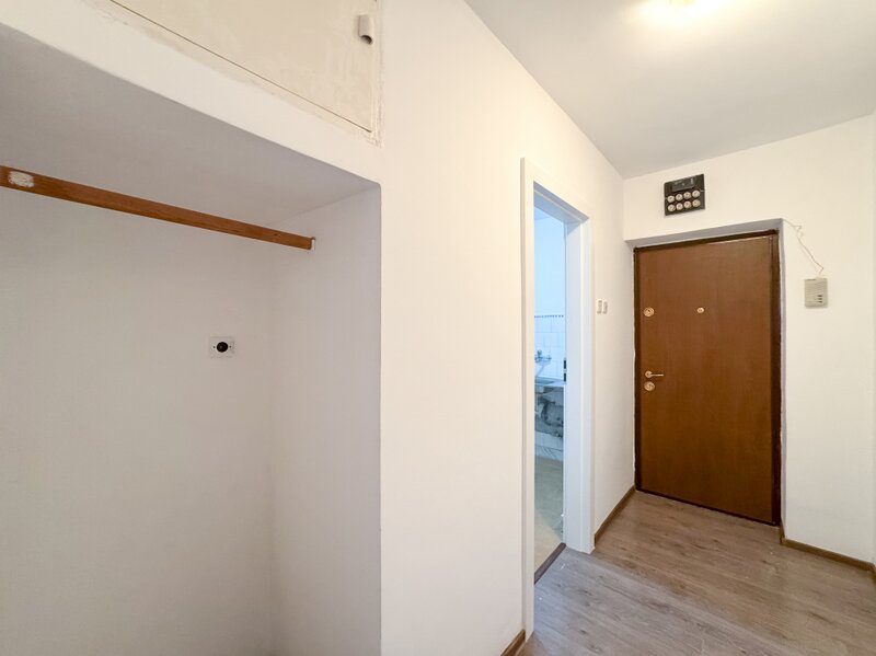 Piata Sudului apartament 3 camere gata de mutat