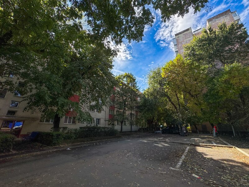 Piata Sudului apartament 3 camere gata de mutat